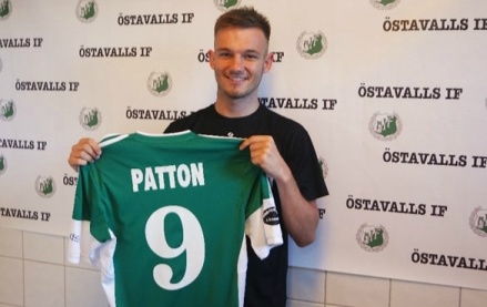 19-årige Kyle Patton anlände i veckan till Östavall från Sunderland och fick debuterad direkt i bortamatchen mot Anundsjö.