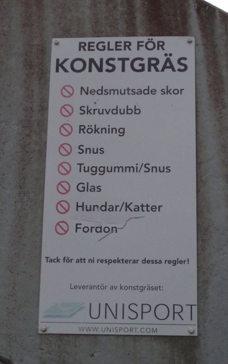 Glädjande inga restriktioner för gravt synskadade :-) Foto: Pia Skogman, Lokalfotbollen.nu.