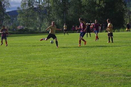 Wiskans IF i en hemmamatch mot Selånger i Medelpadsfemman 2018. Foto: Pia Skogman, Lokalfotbollen.nu.