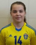 Maya Hulinder gjorde två mål och lillasystern Mira ett när Alnö vann med 3-0. mot Östeersund 2
