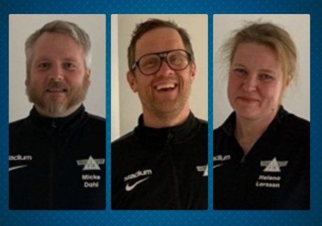 Fränstas ledartrojka damer 2021, fr v Micke Dahl och Daniel Dübbel (tränare) plus Helena Larsson (lagledare). På bilden saknas Jessica Falk Nilsson (ledare). Foton: Fränsta IK.