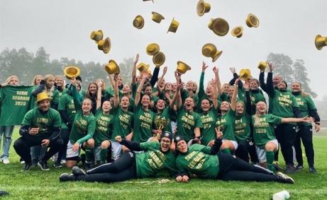 Det är inte bara i bandy som damerna i Skutskär är duktiga. Ifjol vann även ortens fotbollslag sin serie och spelar 2021 i ettan, Foto: Skutskärs IF.
