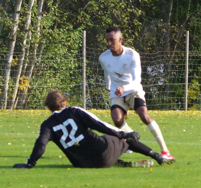 Hinner Luckstas målfarlige Samuel Keflit bli spelklar efter sin skadekänning till dagens kvalmatch mot Ilsbo? Foto: Pia Skogman Lokalfotbollen.nu