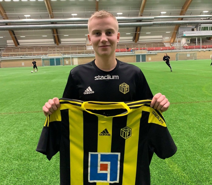 Arvid Näsholm, med 3 pojklandskamper på meritlistan, lämnar GIF Sundsvall för Kubikenborgs IF. Foto: Jesper Hellström.