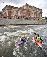 Whitewater training in front of the Royal Opera House