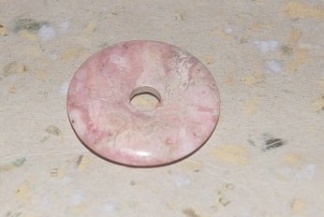 Rodokrosit 35 mm amulettsten