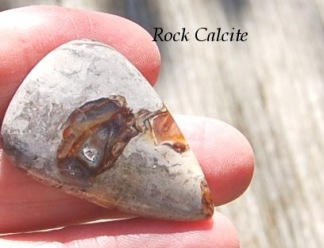 Rock Kalcedon cabochon 34 x 23 mm