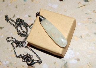 Solar kvarts sten i halskedja