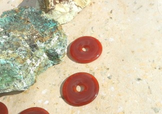 Karneol sten donut 40mm, styckpris