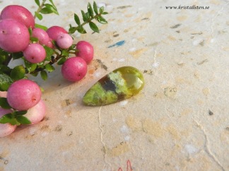 Grön Opal sten 30x15mm, flatback