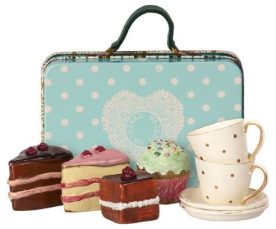 Maileg Suitcase With Cakes & Tableware For 2 - Maileg Suitcase With Cakes & Tableware For 2