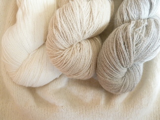 naturgrått och beige 50% angora / 50% merino, 7g, 20g eller 100g - 7g naturgrå