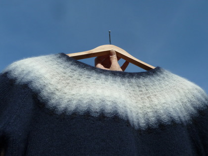 "Blå Dimman" jumper. Foto P. Silfverberg "Blå Dimman" jumper. Foto P. Silfverberg