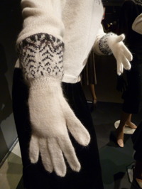 " Svanen" gauntlet gloves. Photo P. Silfverberg
