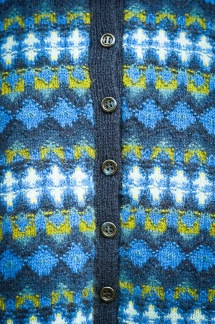 Royal Blue pullover cardigan Bohus Stickning - Royal Blue jumper/kofta kit