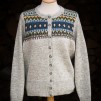 Blå Eskimå - Blue Eskimo pullover cardigan Bohus Stickning - Blue Eskimo straight yoke english instr. women´s pullover cardigan kit