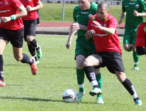 Hicham Ali i LB-tröjan. Hicham Ali i LB-tröjan.