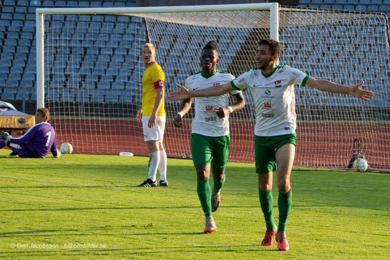Foto: Gert Jacobsson,www.fotbollsbilder.se. Omar Khattab firar sitt mål mot IFK Malmö från säsongen 2018. Foto: Gert Jacobsson,www.fotbollsbilder.se. Omar Khattab firar sitt mål mot IFK Malmö från säsongen 2018.