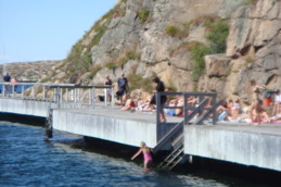 Badbryggan vid "Näbba" nedanför Smögenbron. 