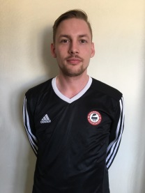 Olle Wengelin har flyttat och kritat på för hemklubben Bollnäs GIF i division 3. Olle Wengelin har flyttat och kritat på för hemklubben Bollnäs GIF i division 3.