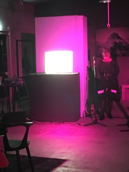 No Tell Motel, En performence av Ava Valsten under kulturnatten i Halmstad No Tell Motel, En performence av Ava Valsten under kulturnatten i Halmstad