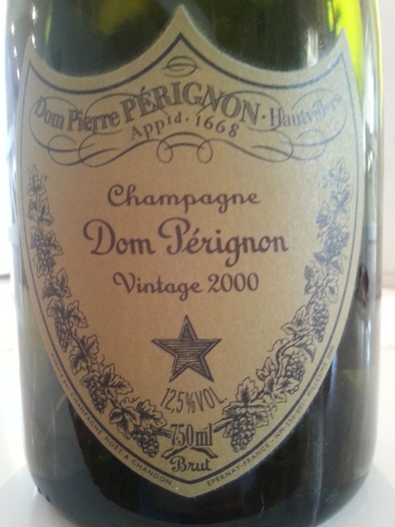 Får inte glömma otroligt tasteful Dom Perignon "Dompa" som hör till huset.