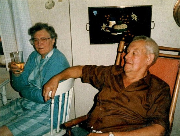 Vadet, Karl Axel Gustavsson och hans Lisa. Foto Gunborg Ferm, Ljungstorp.