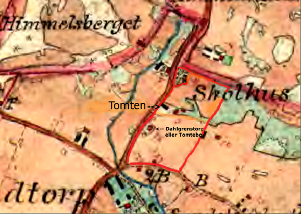 Den röda tjocka gränsen på kartan är gränsen mellan Varnhems och Lundby församling.