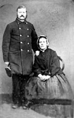 Carls bror Gustaf med hustrun Anna f. Haglund - foto taget i Amerika. Bildnummer: B145164:96, Västergötlands Museums bildarkiv