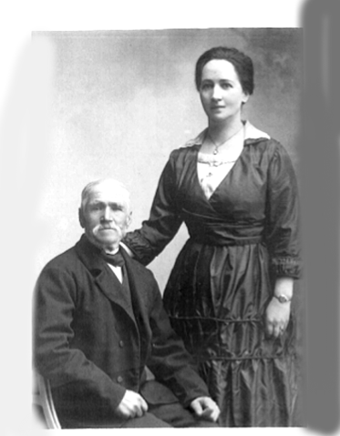 Den åldrande Lars med dottern Ida Broström 1920
