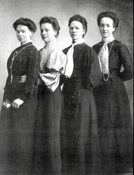 5 systdrar Gustafsson, fr v. Elin på foto i Christinas hand, Anna Lisa, Emelia och Ida