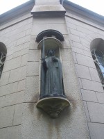 St Helena Kyrka, Skövde - St Elin i brons, Astri Taube, 1950