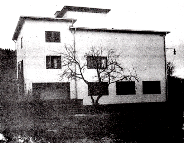 Tre Bäckar vid färdigställandet 1940 från norr med Sydbillingen i bakgrunden. Bild från Varnhemsbygden 1990.