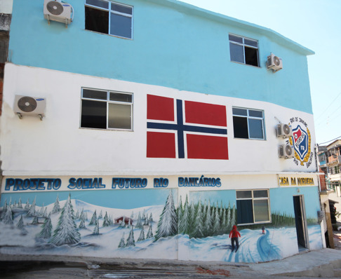 Futuro Rio de Janeiro's skole, Casa da Noruega. Skolen ligger i favelaen INPS på Bancrios i Rio de Janeiro i Brasil Futuro Rio de Janeiro's skole, Casa da Noruega. Skolen ligger i favelaen INPS på Bancrios i Rio de Janeiro i Brasil
