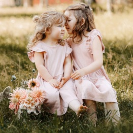 syskonfotografering uomhus
