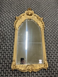 34001. Spegel (reserverad)