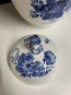 45541. Lock urna blå blomster(såld)
