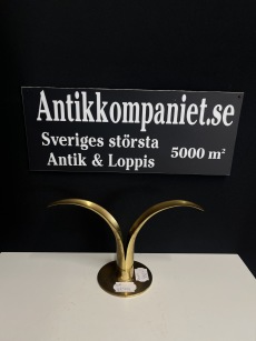 62401. ”Liljan” Ystad Metall Ljusstake