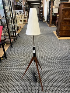 62601. Golvlampa ”Rocket”