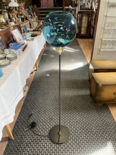 62861. Golvlampa