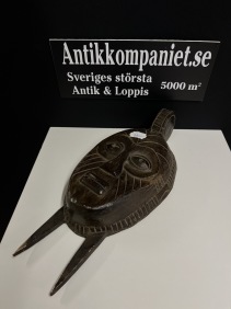 63991. Mask trä