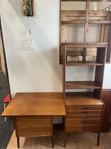 64582. Teak hyllsystem