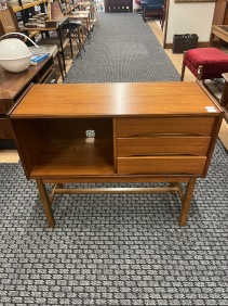 64602. Hallmöbel teak