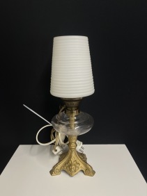 64881. Bordslampa