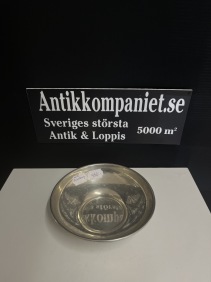 67711. Skål
