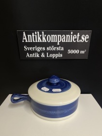 67651. Koka blå karott med lock