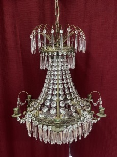 67891. Kristallkrona