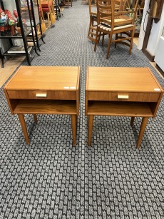 70231. Sängbord Teak 1 par