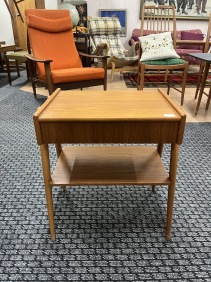 71462. Sängbord Teak