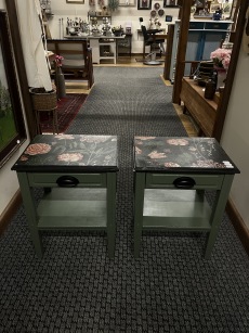 72241. Sängbord 1 par